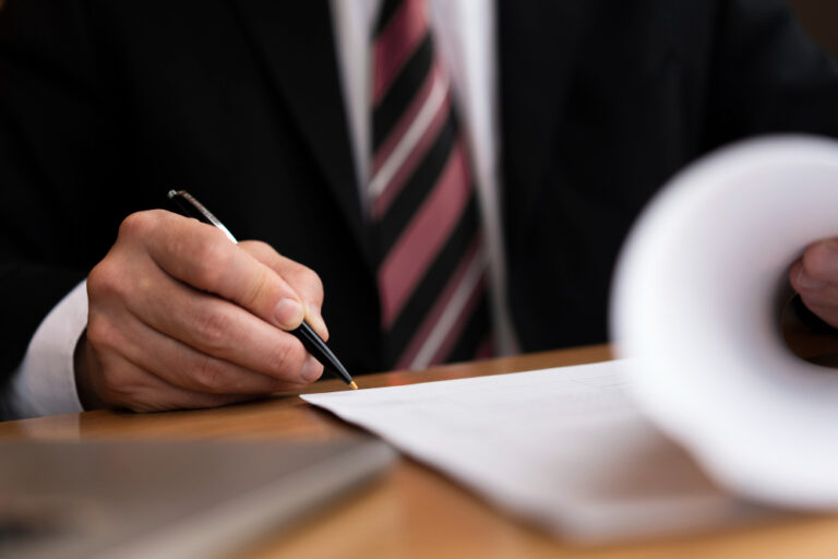 Recurso In Extremis y queja por apelación denegada en instancias previas