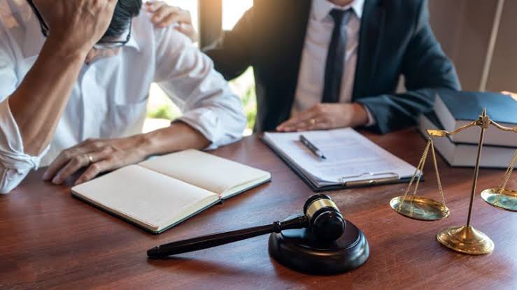 Falsas denuncias de abuso en conflictos de tenencia: Cómo demostrar inocencia
